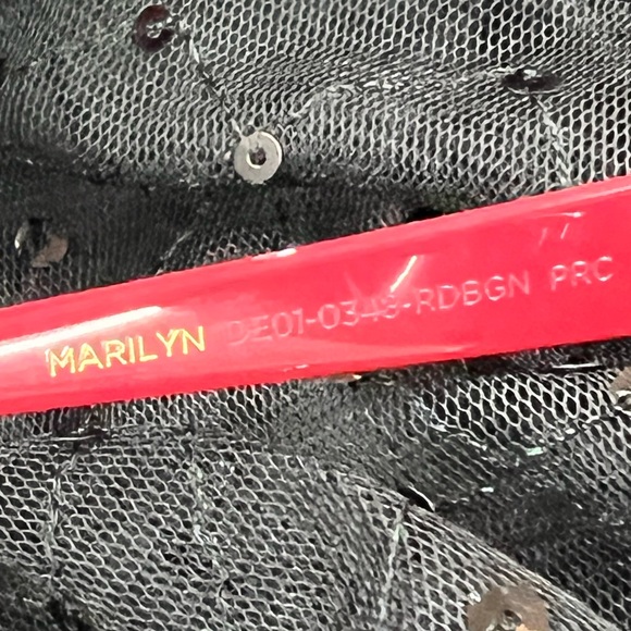 DIFF Eyewear inspired by Marilyn Monroe. Red , cat eye sunglasses w/ case - Picture 11 of 16